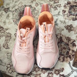 Reebok Women's Peach an pink Sneakers